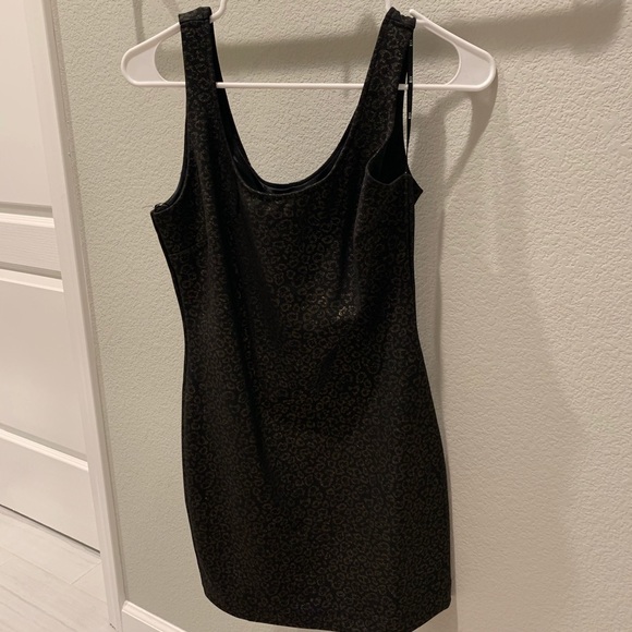 NWT Forever 21 black and shiny leopard mini dress - Picture 2 of 3